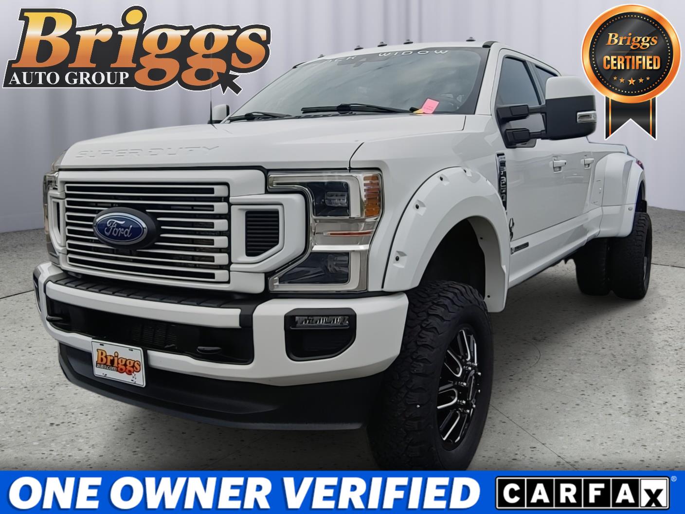 Oxford White 2022 Ford F-350 Super Duty Pickup Truck Four-Wheel Drive Automatic