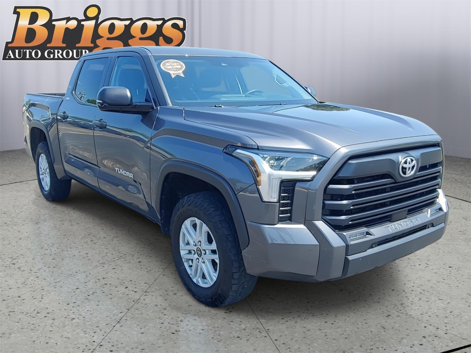 View vehicle photo 4