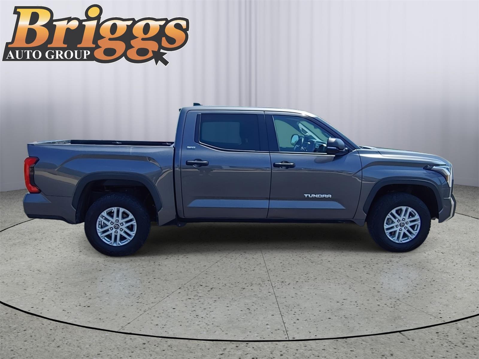 View vehicle photo 5