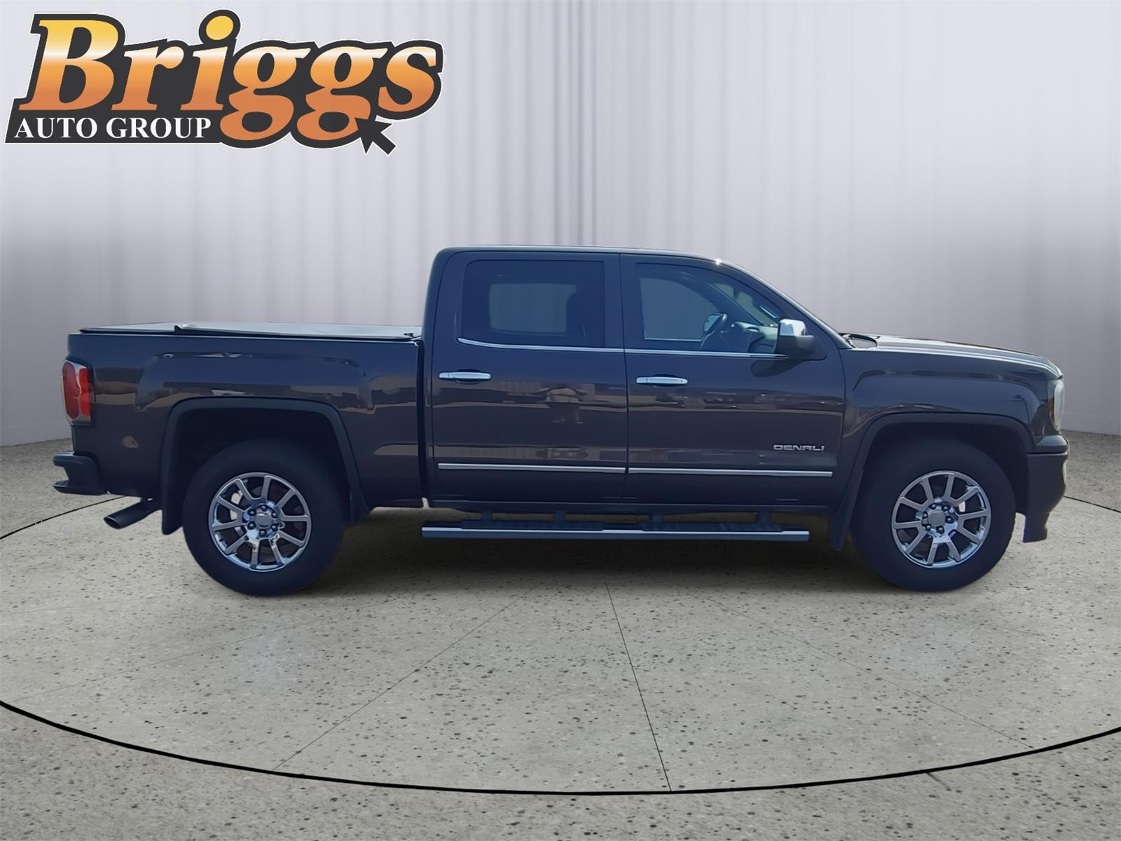 View vehicle photo 5