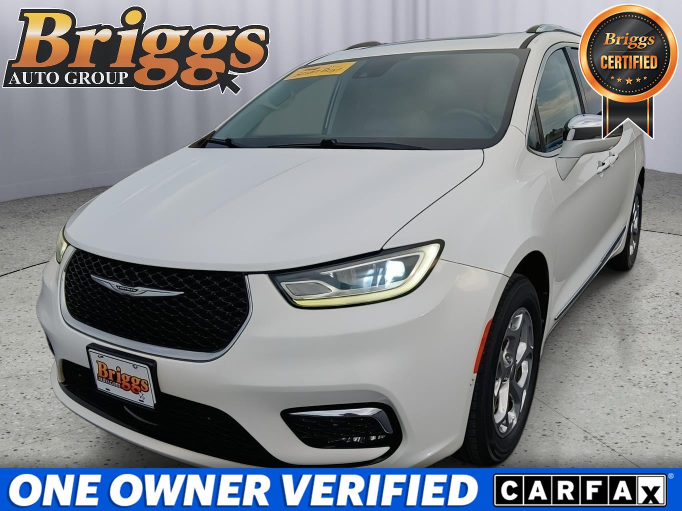 Bright White Clearcoat 2021 Chrysler Pacifica Minivan All-Wheel Drive 9-Speed Automatic