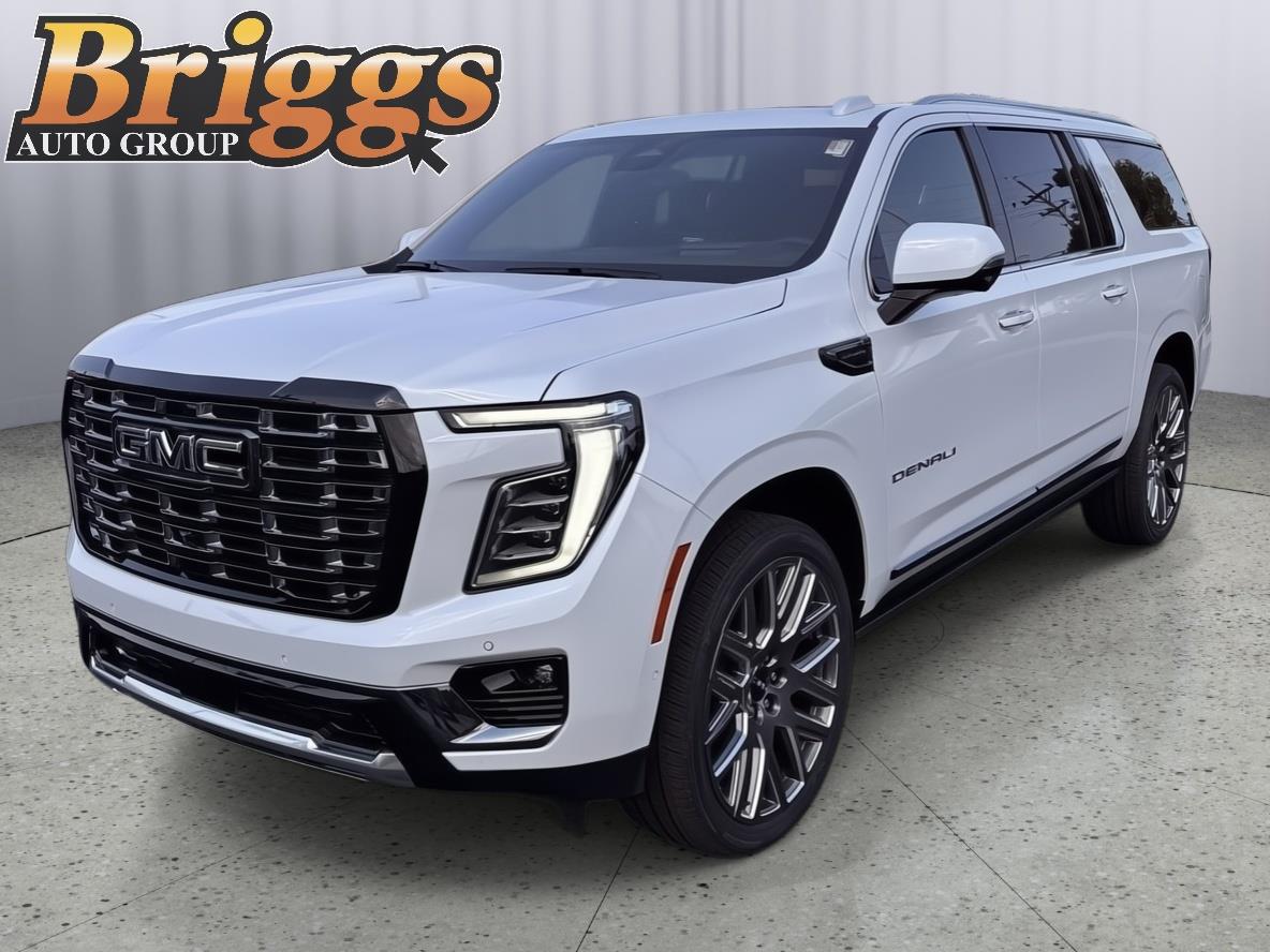 Glacier White Tricoat 2026 GMC Yukon XL SUV / Crossover Four-Wheel Drive Automatic