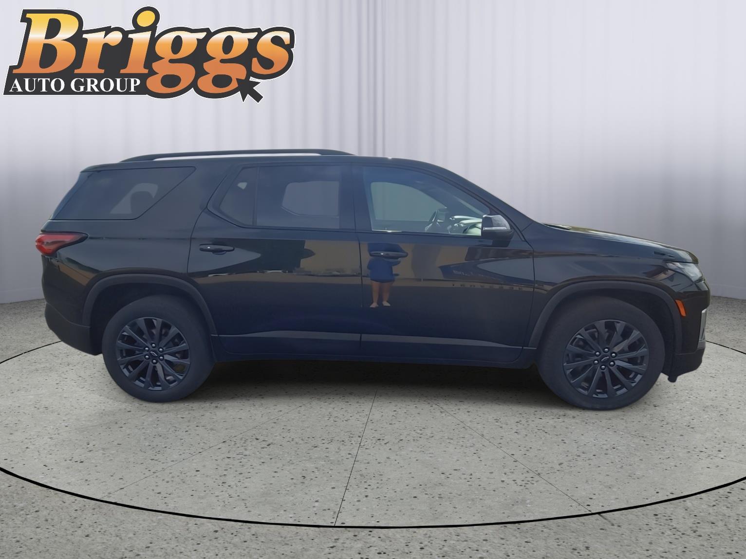 View vehicle photo 5