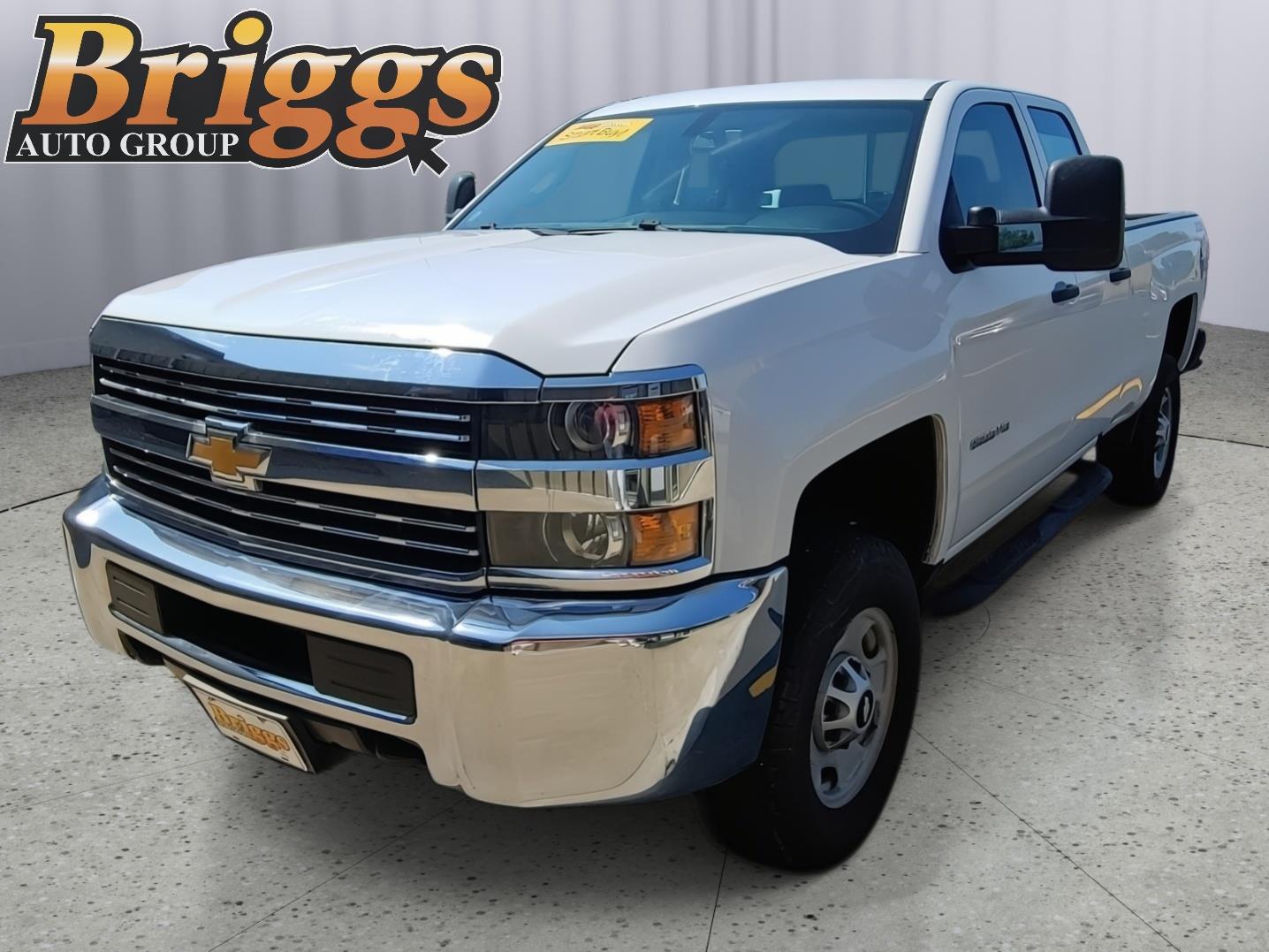 Summit White 2017 Chevrolet Silverado 2500HD Pickup Truck Four-Wheel Drive 6-Speed Automatic