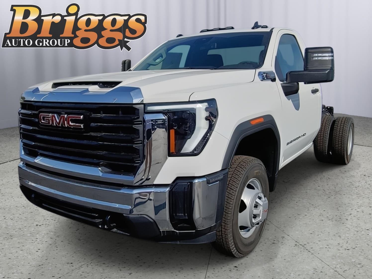 Summit White 2026 GMC Sierra 3500HD Chassis Pickup Truck Four-Wheel Drive Automatic