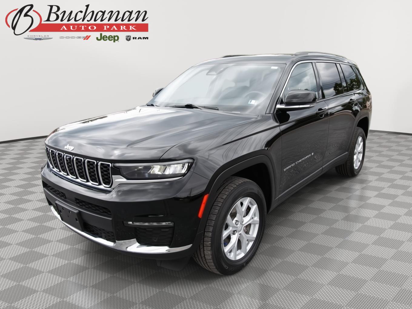 Diamond Black Crystal Pearlcoat 2023 Jeep Grand Cherokee L SUV / Crossover Four-Wheel Drive 8-Speed Automatic