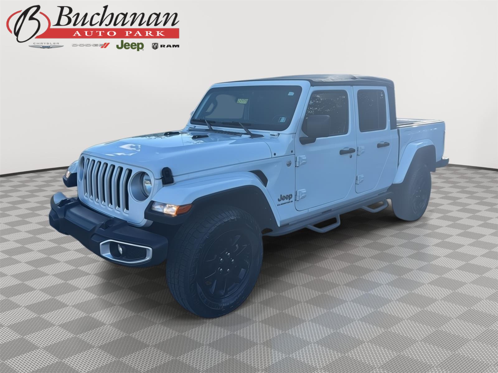 Bright White Clearcoat 2023 Jeep Gladiator Pickup Truck Four-Wheel Drive 8-Speed Automatic
