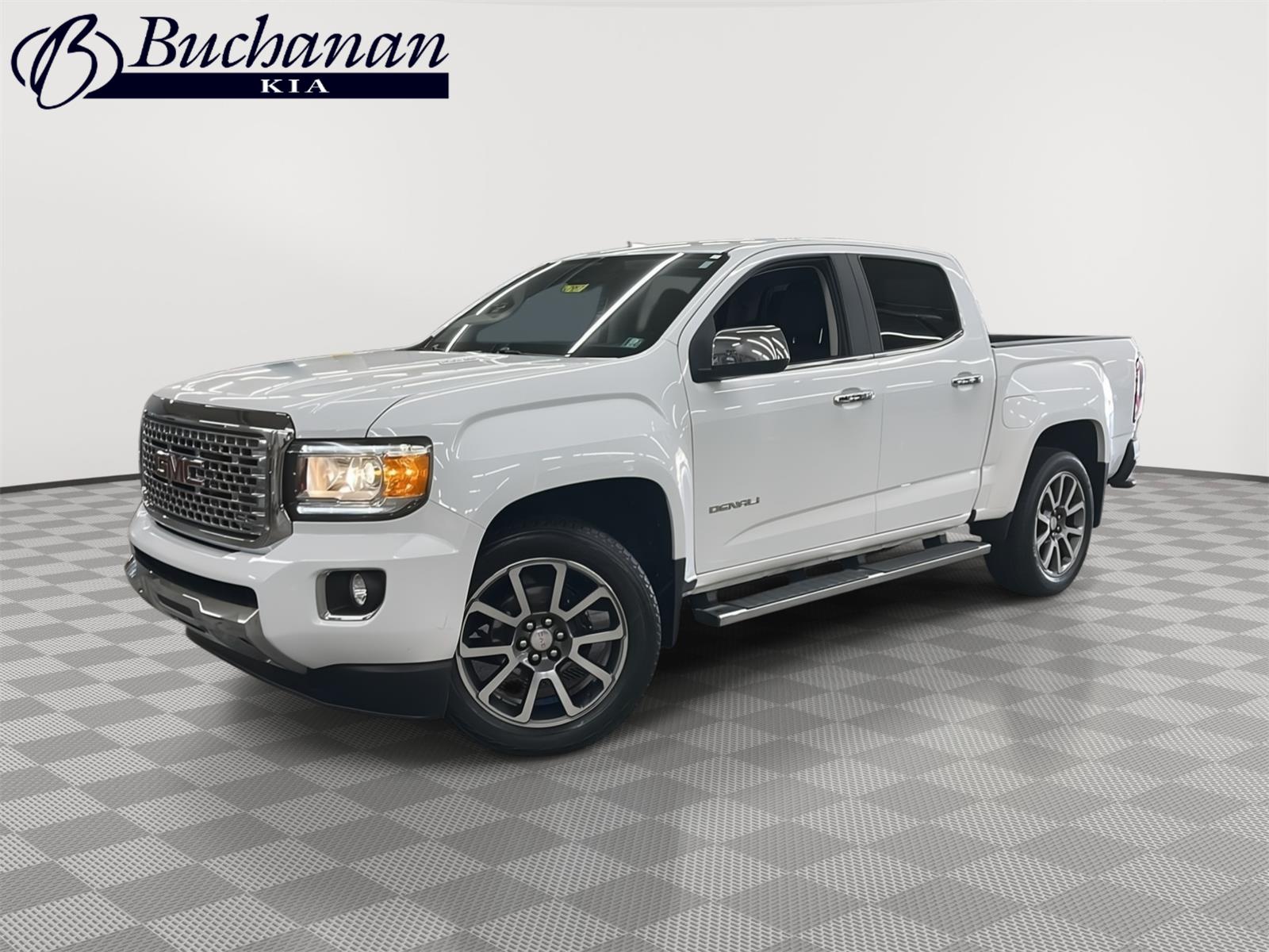 Summit White 2018 GMC Canyon Denali Crew Cab 4WD Pickup Truck Four-Wheel Drive 6-Speed Automatic