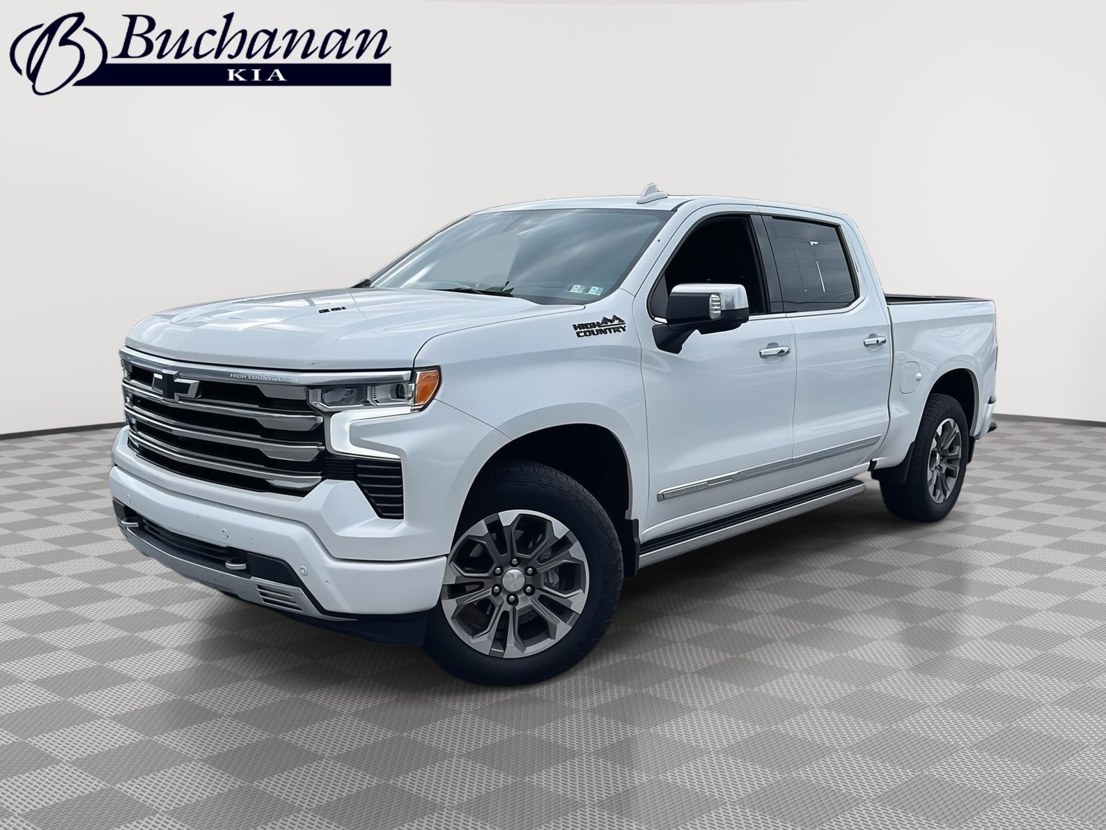 White (Iridescent Pearl Tricoat) 2024 Chevrolet Silverado 1500 Pickup Truck Four-Wheel Drive Automatic
