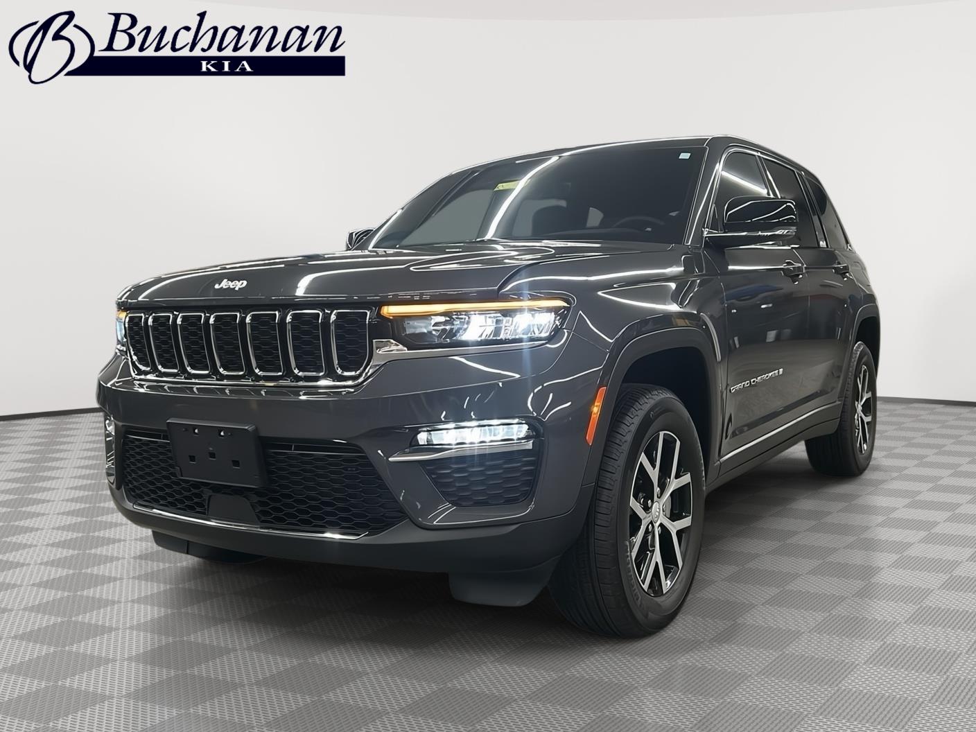 Baltic Gray Metallic Clearcoat 2025 Jeep Grand Cherokee SUV / Crossover Four-Wheel Drive 8-Speed Automatic