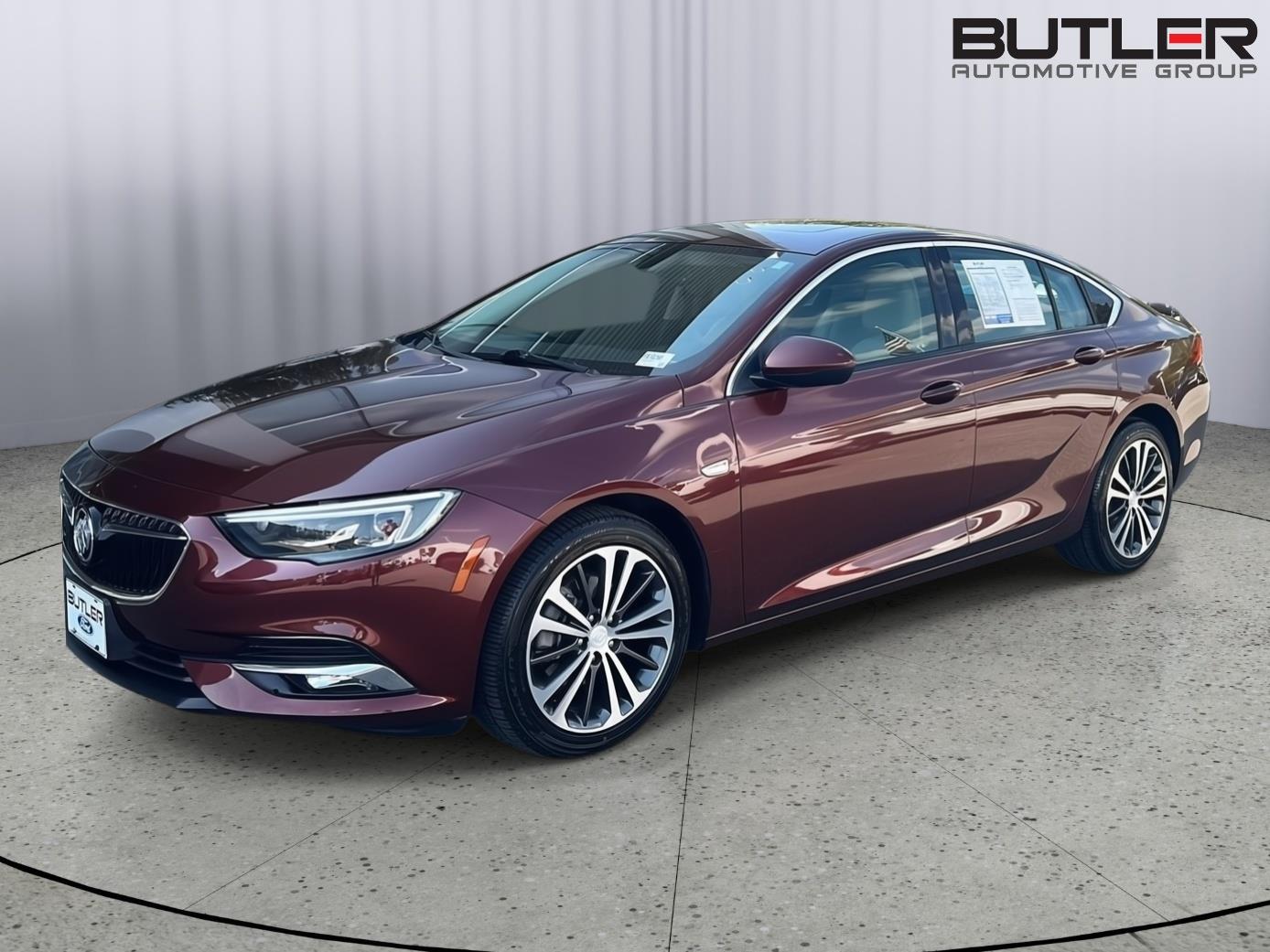 Rioja Red Metallic 2018 Buick Regal Sportback Essence FWD Sedan Front-Wheel Drive 9-Speed Automatic