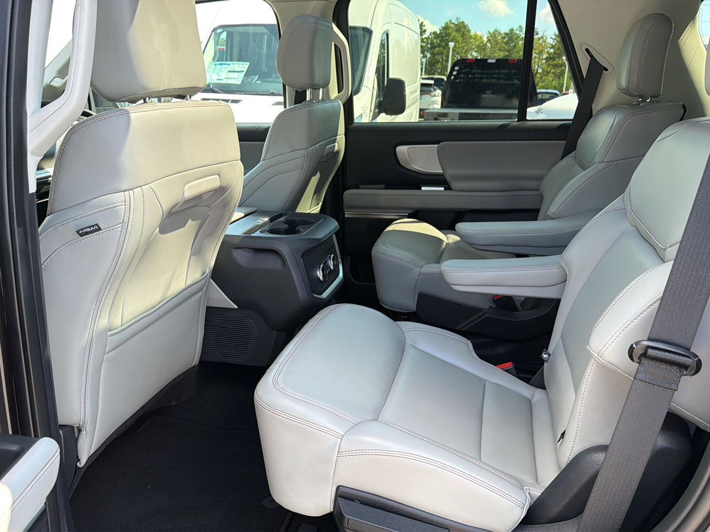 Used 2025 Ford Expedition SUV