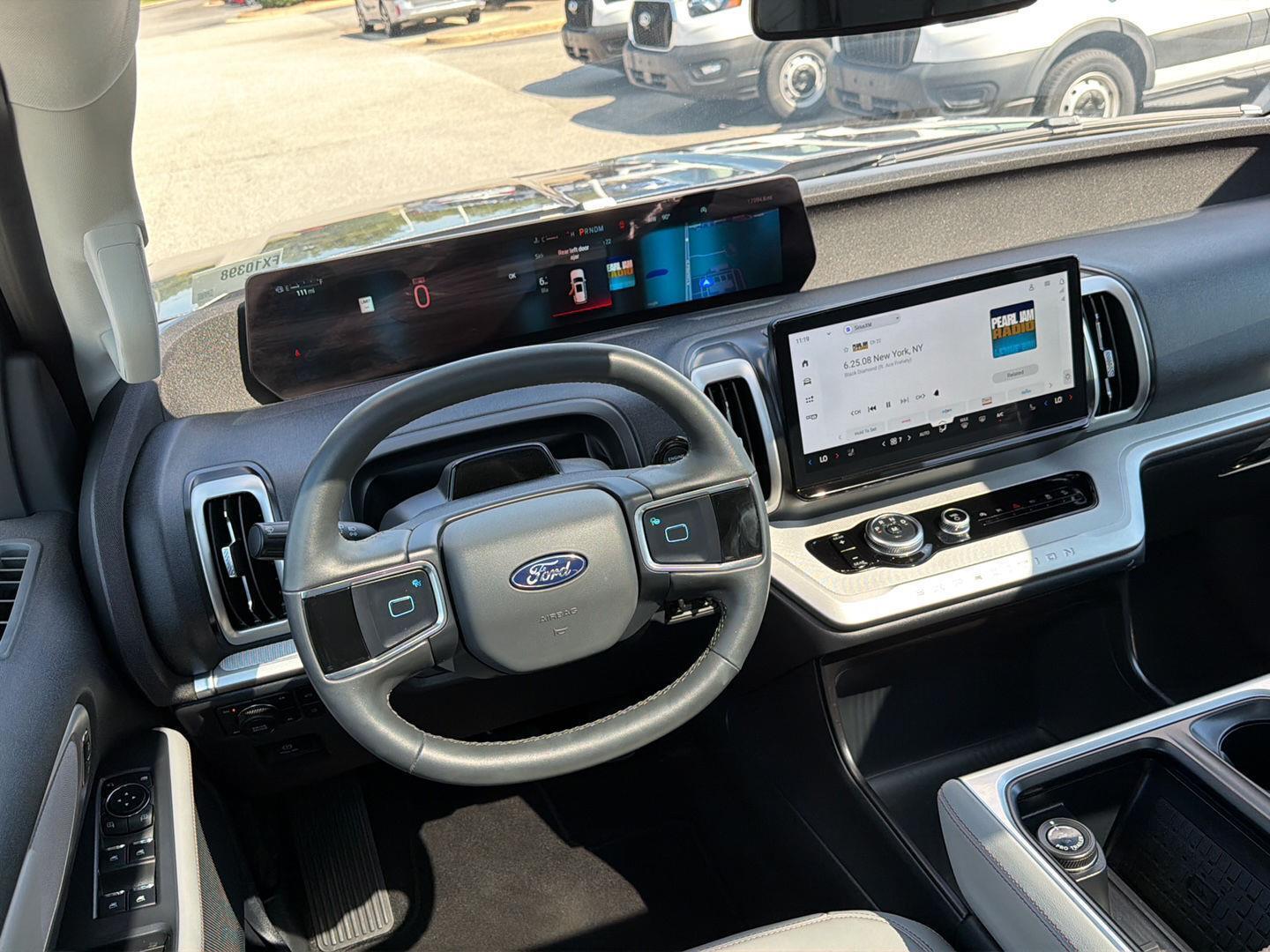 Used 2025 Ford Expedition SUV
