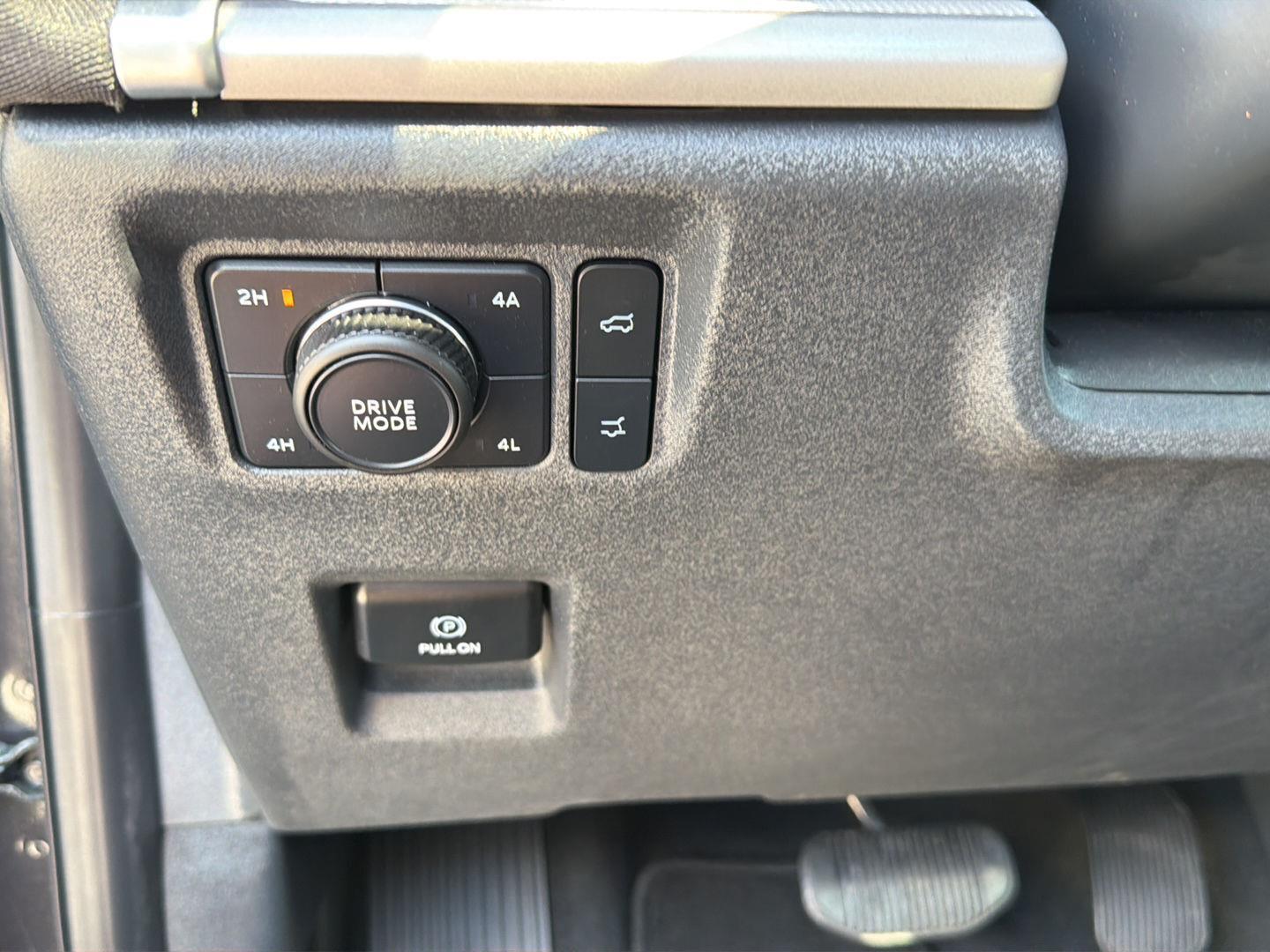 Used 2025 Ford Expedition SUV