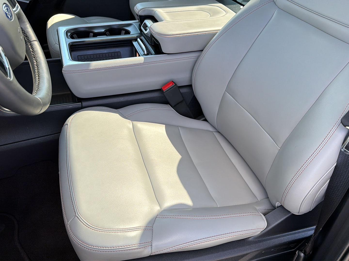 Used 2025 Ford Expedition SUV