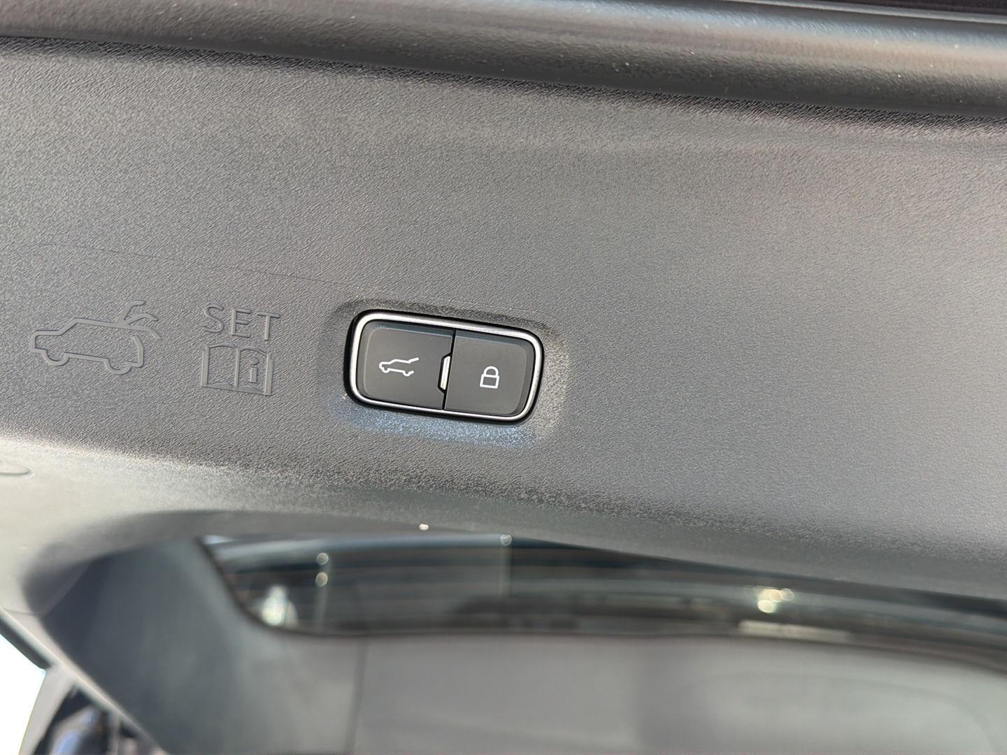 Used 2025 Ford Expedition SUV