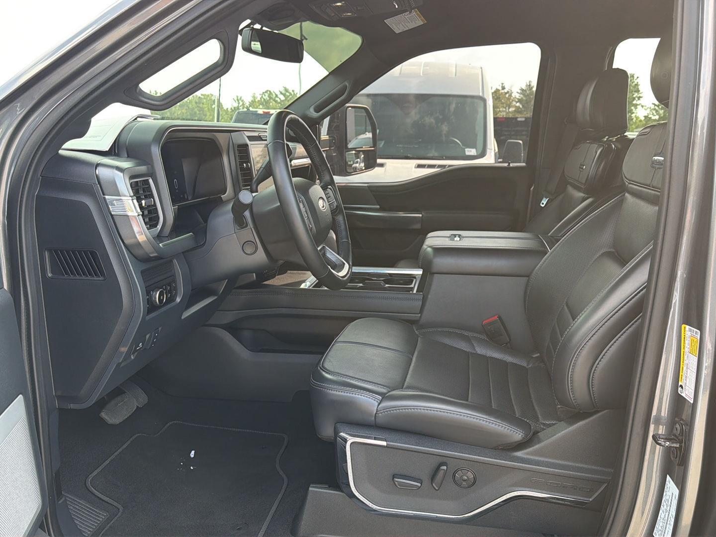 Used 2025 Ford Super Duty F-250 Truck