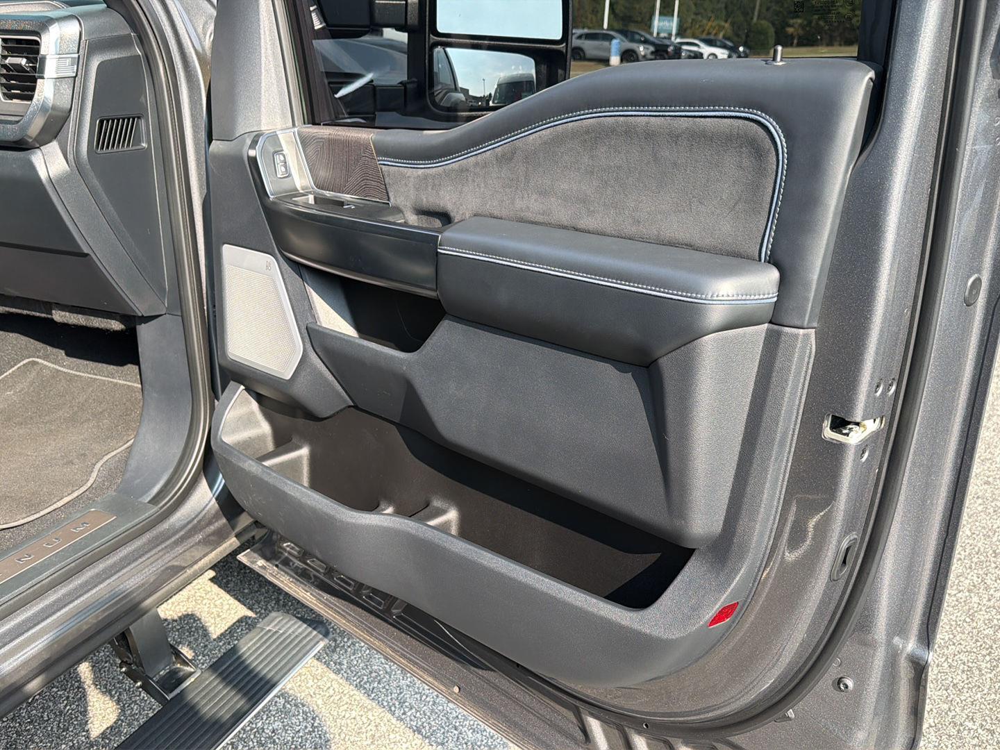 Used 2025 Ford Super Duty F-250 Truck