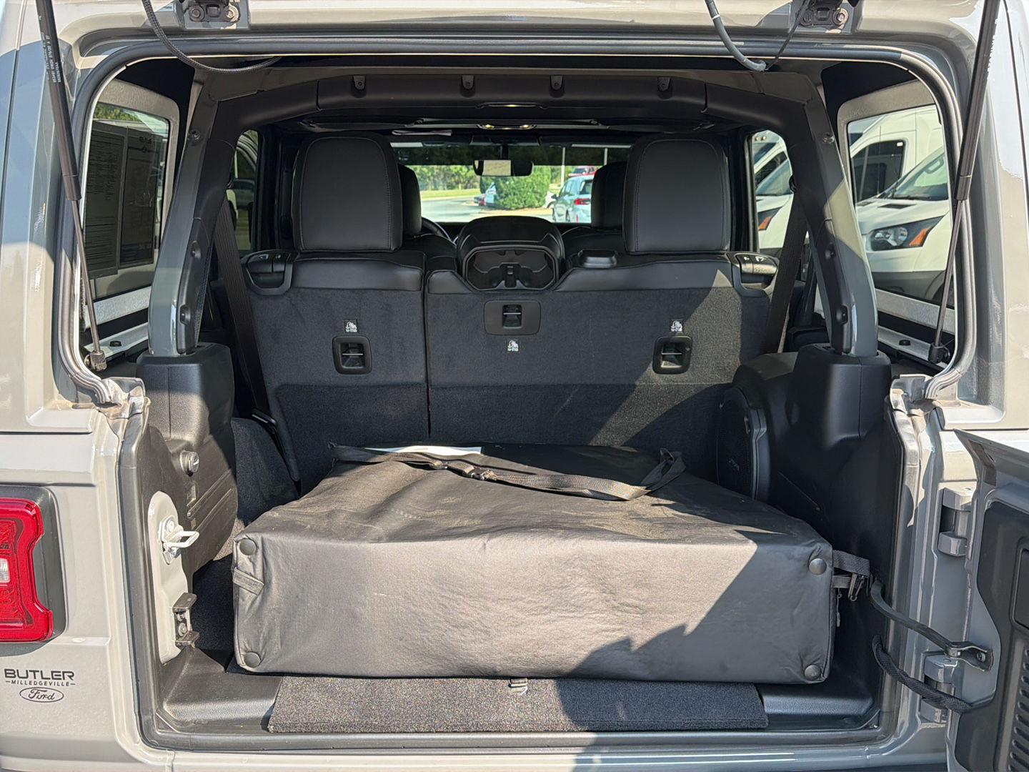 Used 2021 Jeep Wrangler SUV