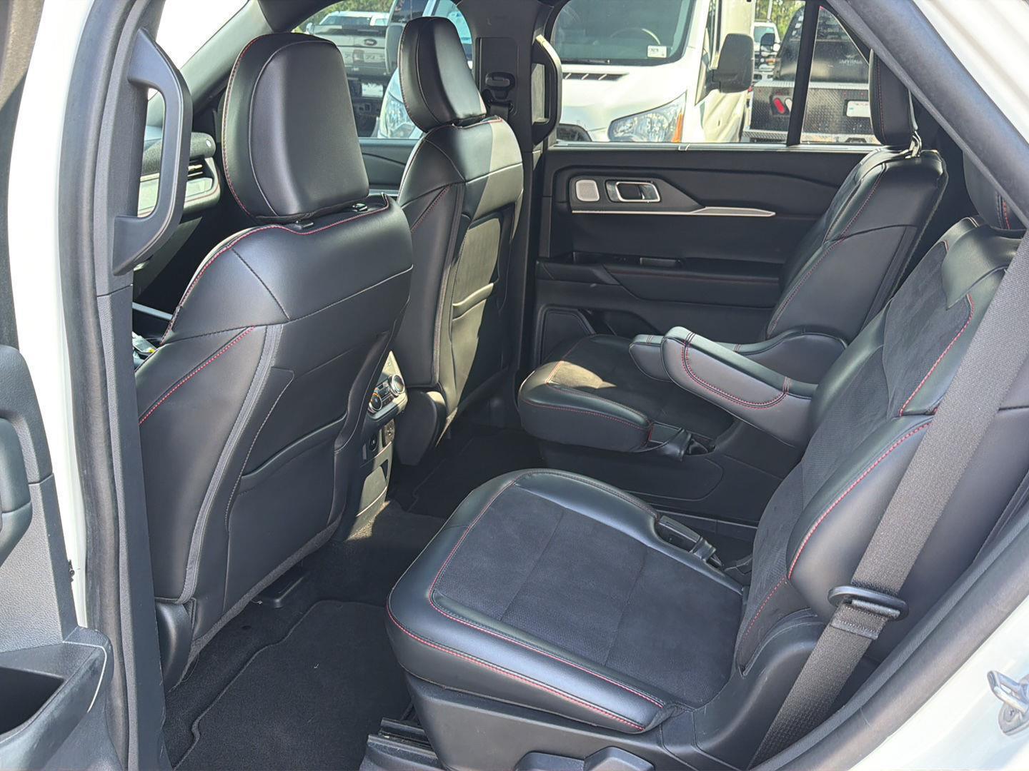 Used 2025 Ford Explorer SUV