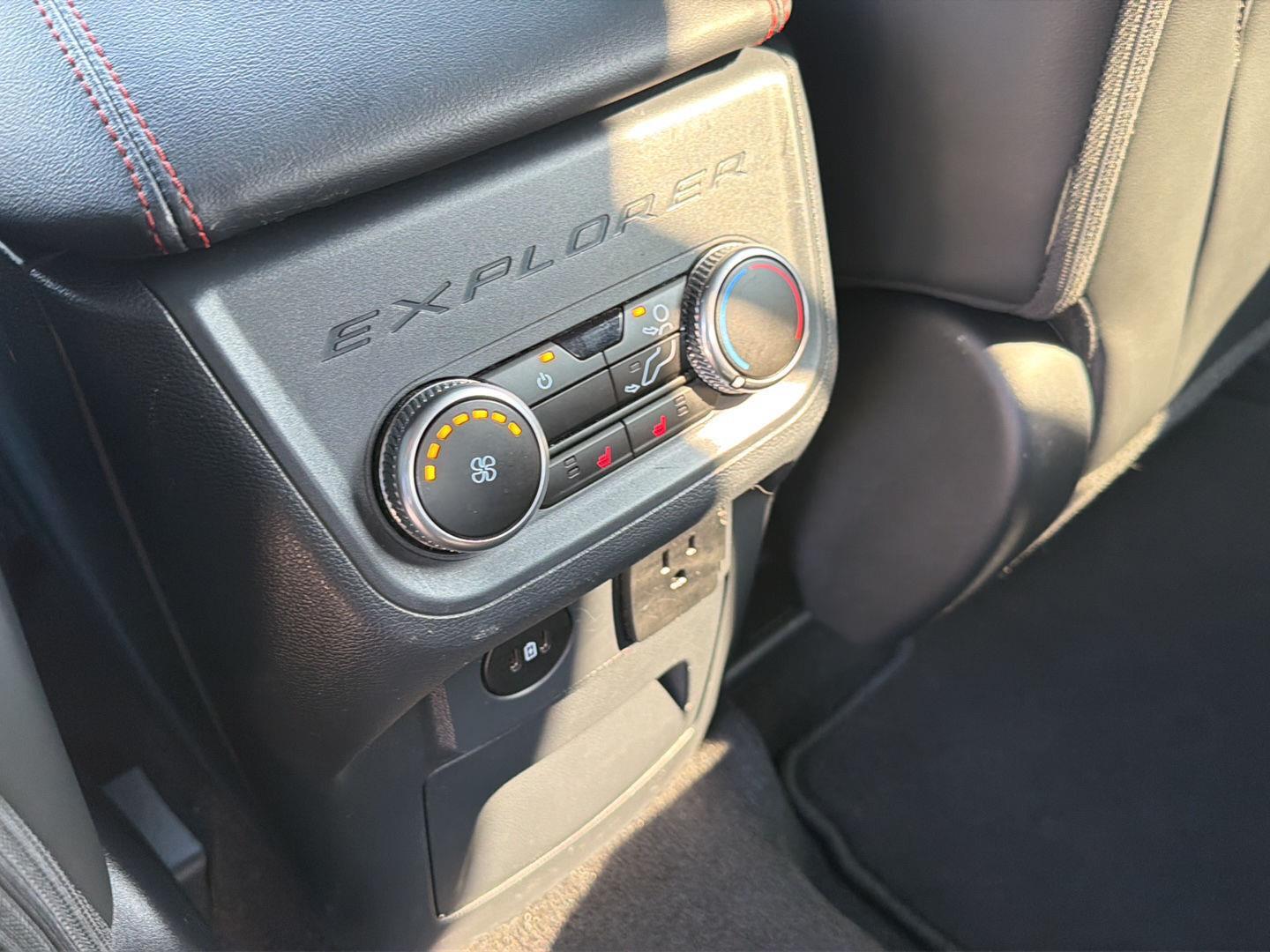 Used 2025 Ford Explorer SUV