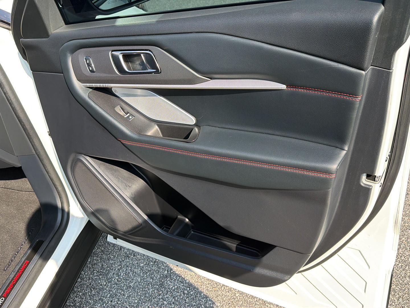 Used 2025 Ford Explorer SUV
