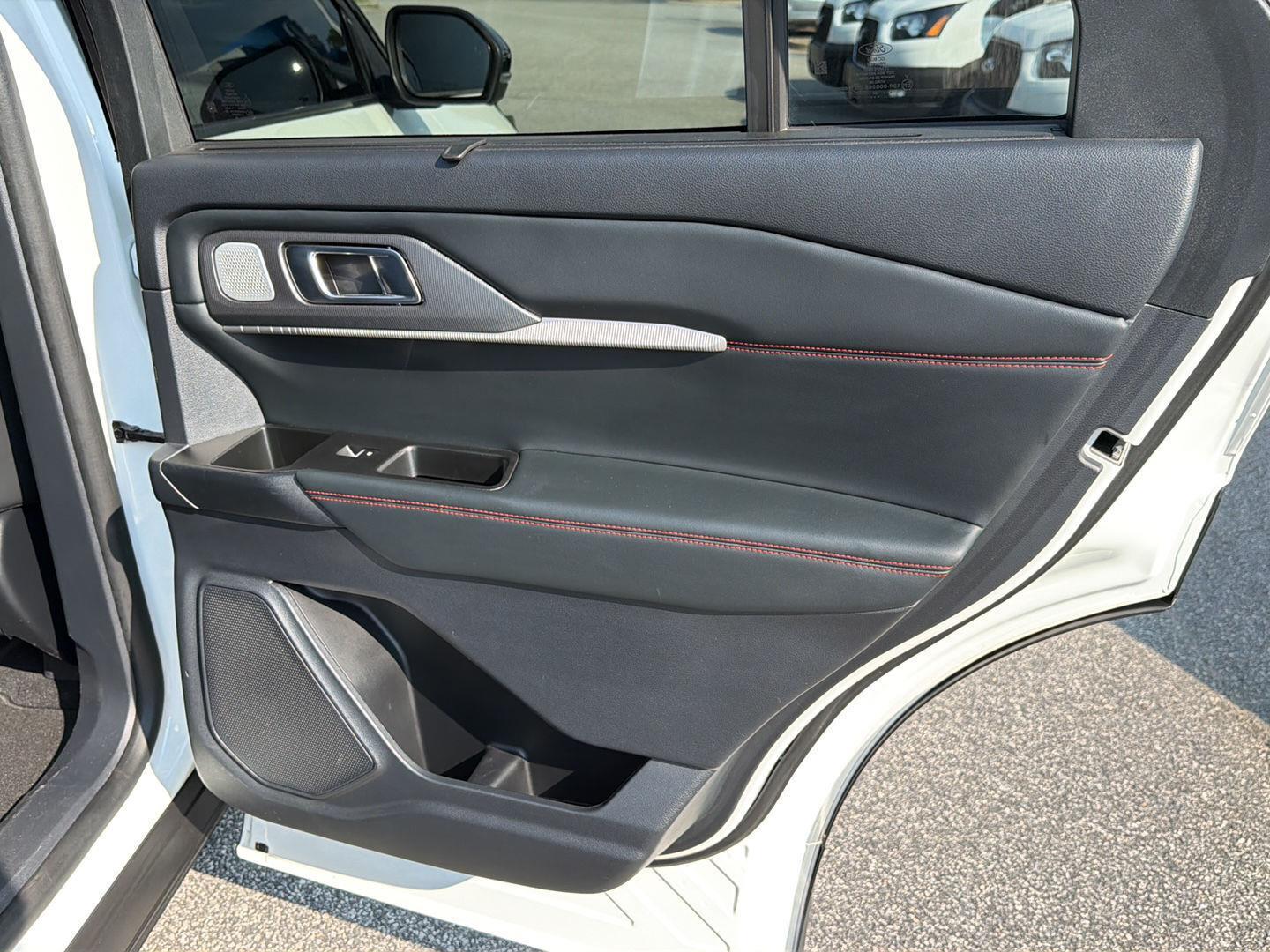 Used 2025 Ford Explorer SUV