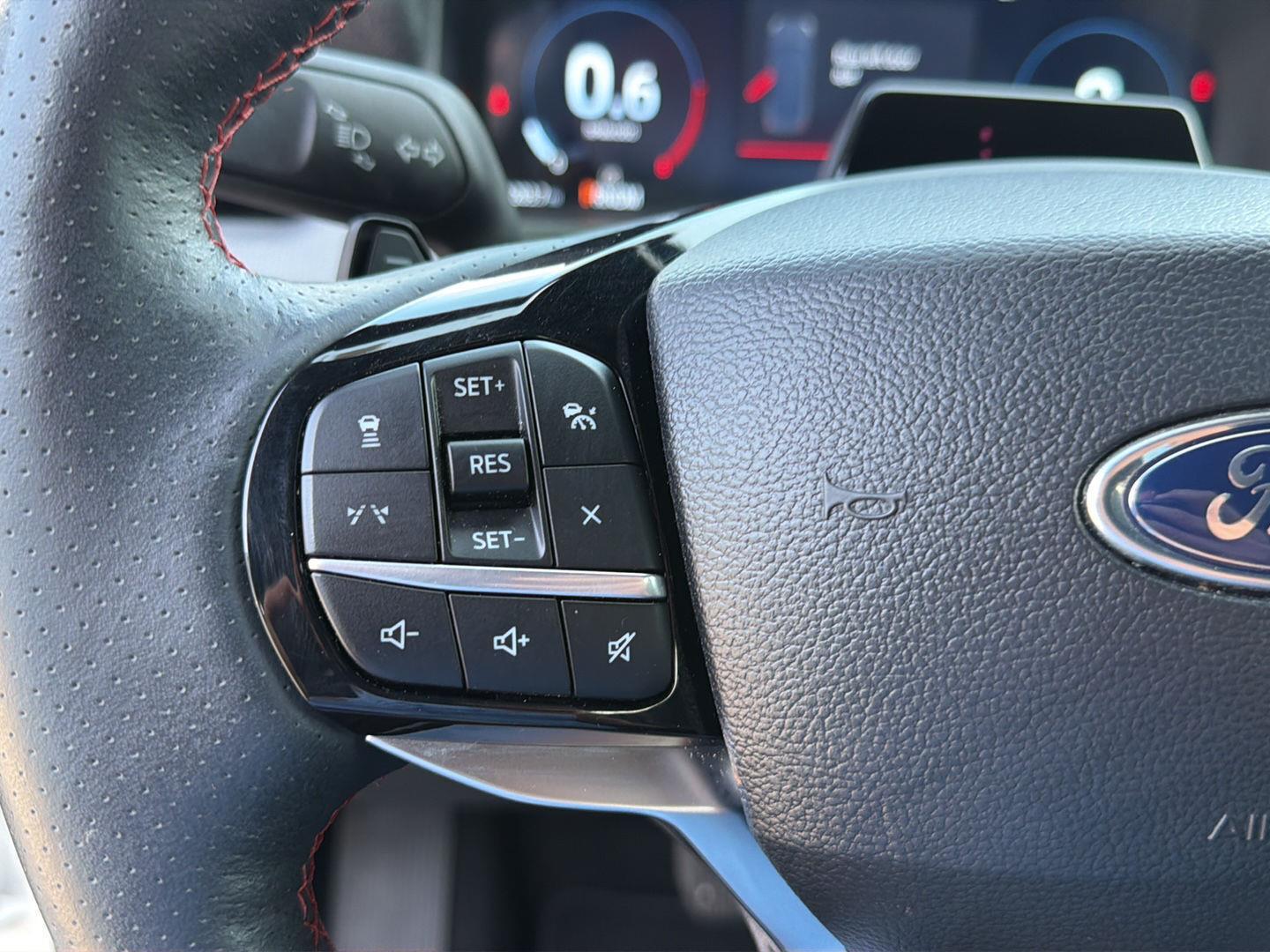 Used 2025 Ford Explorer SUV