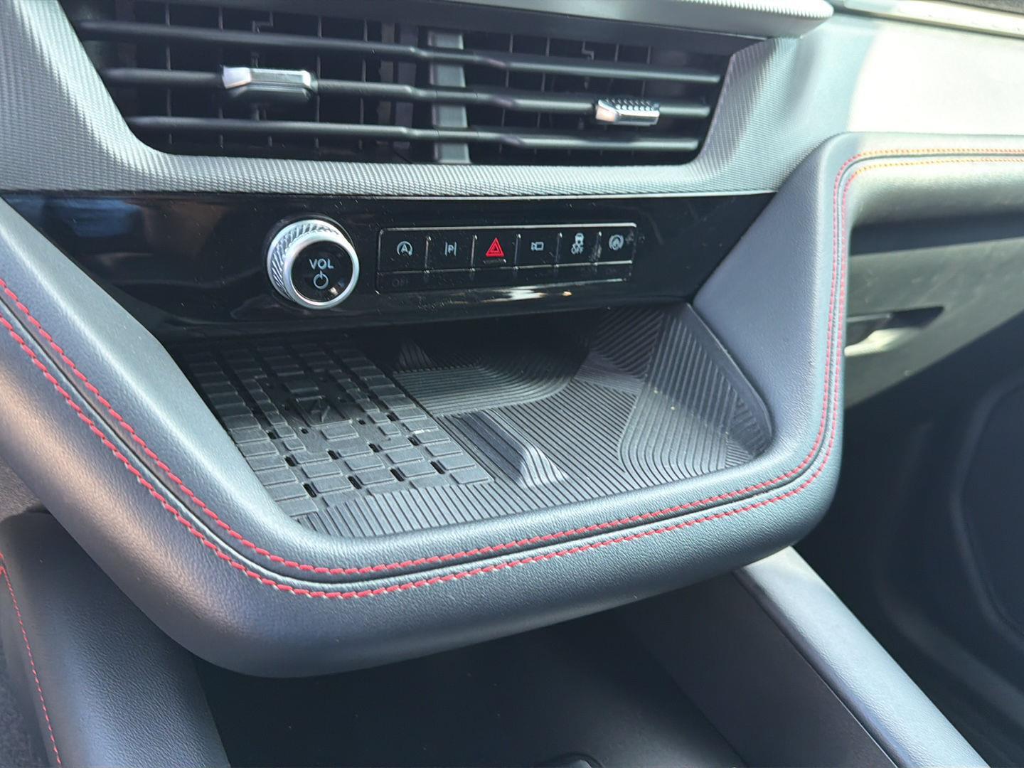 Used 2025 Ford Explorer SUV