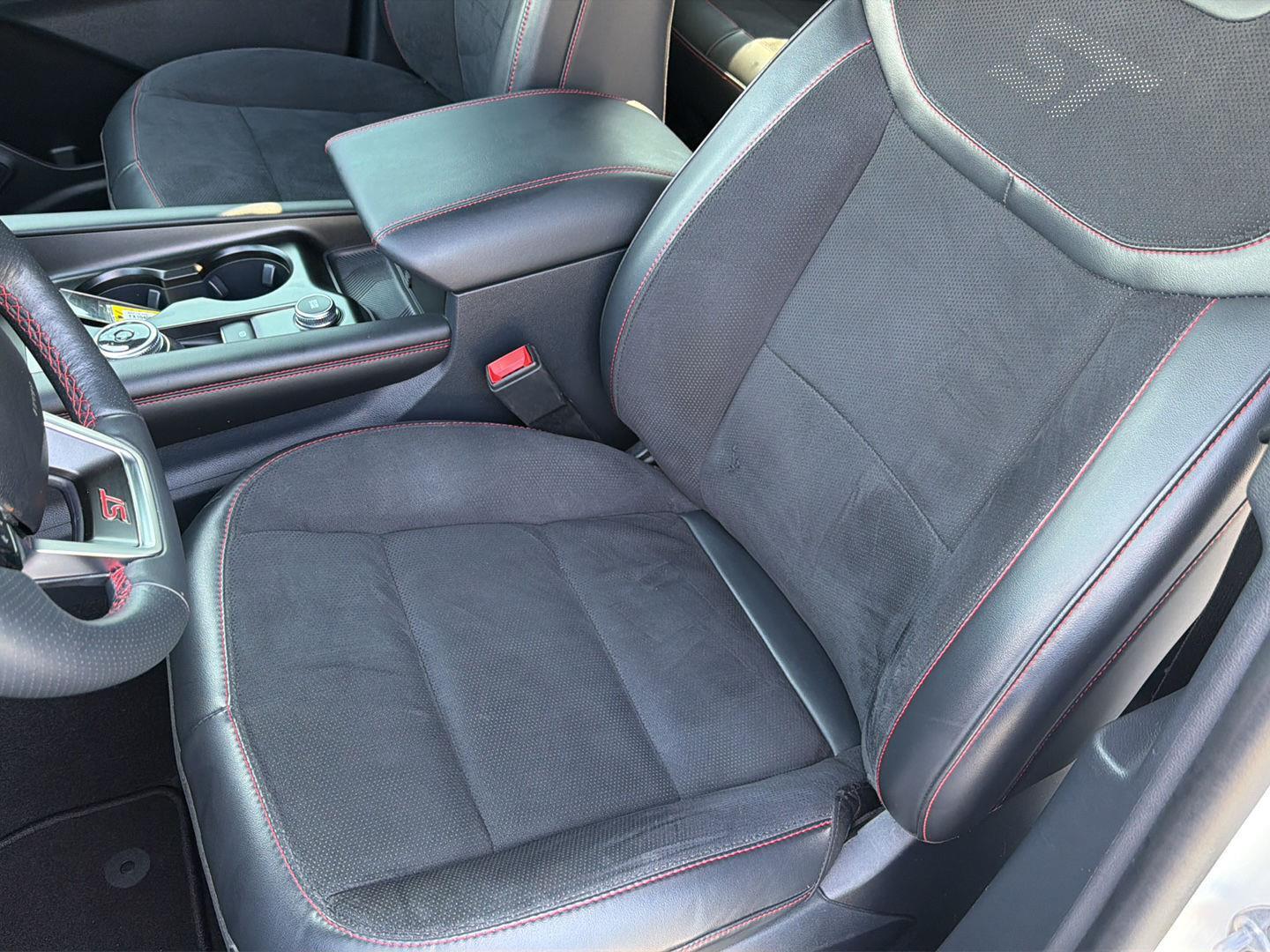 Used 2025 Ford Explorer SUV