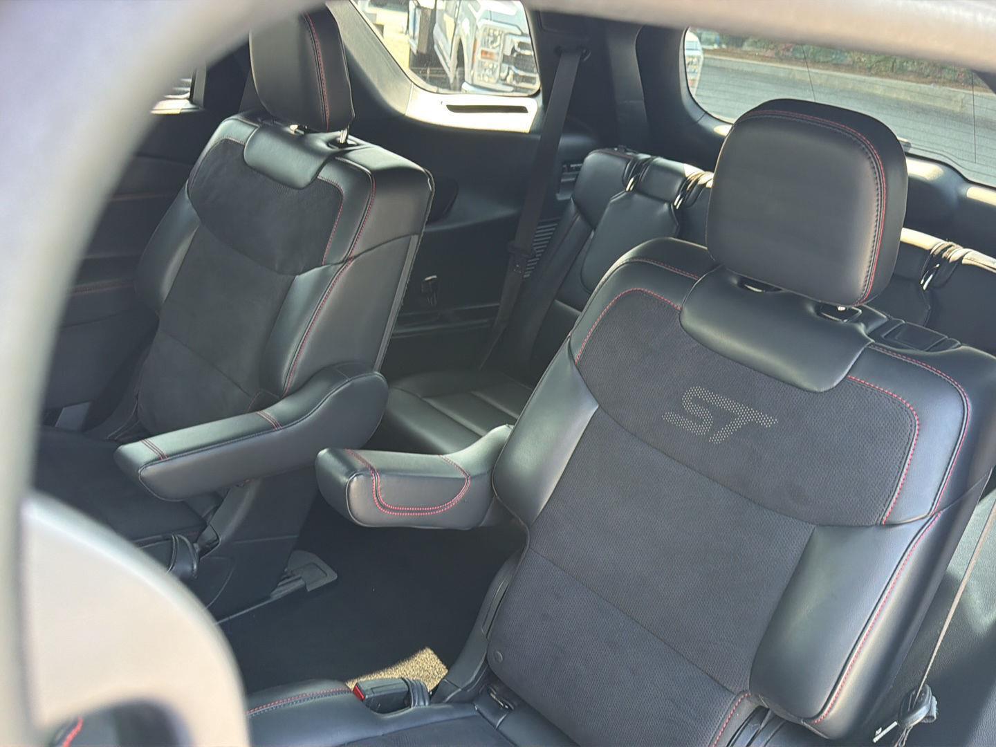 Used 2025 Ford Explorer SUV