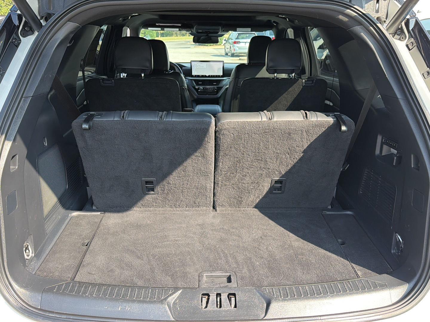 Used 2025 Ford Explorer SUV