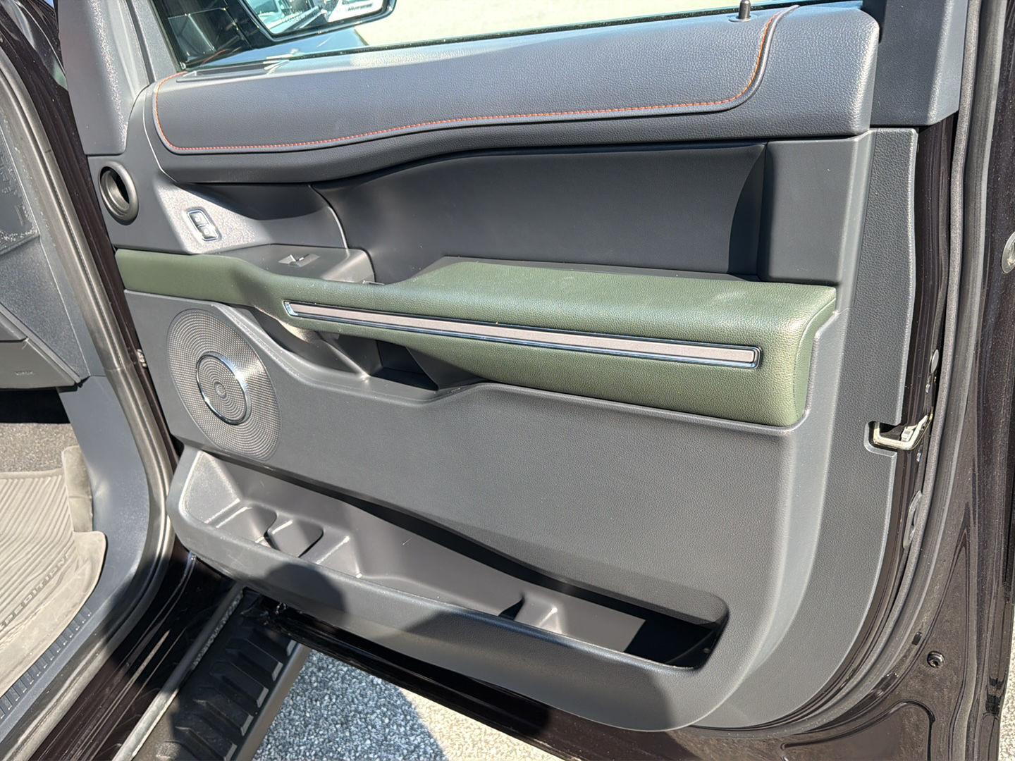 Used 2024 Ford Expedition SUV