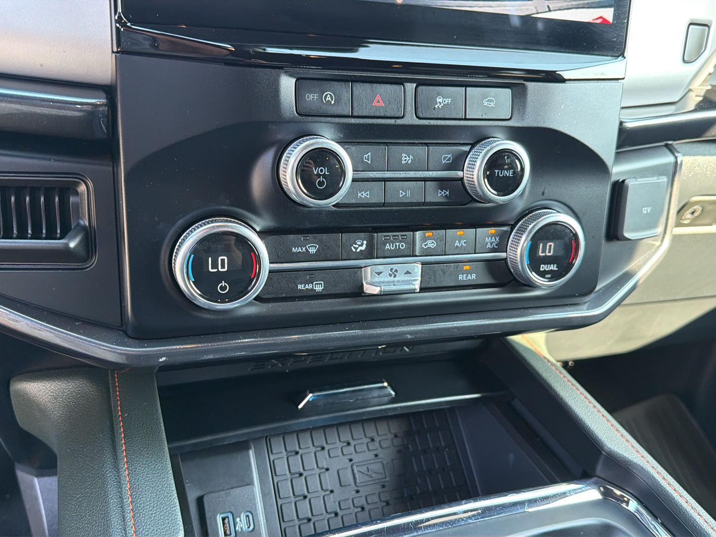 Used 2024 Ford Expedition SUV