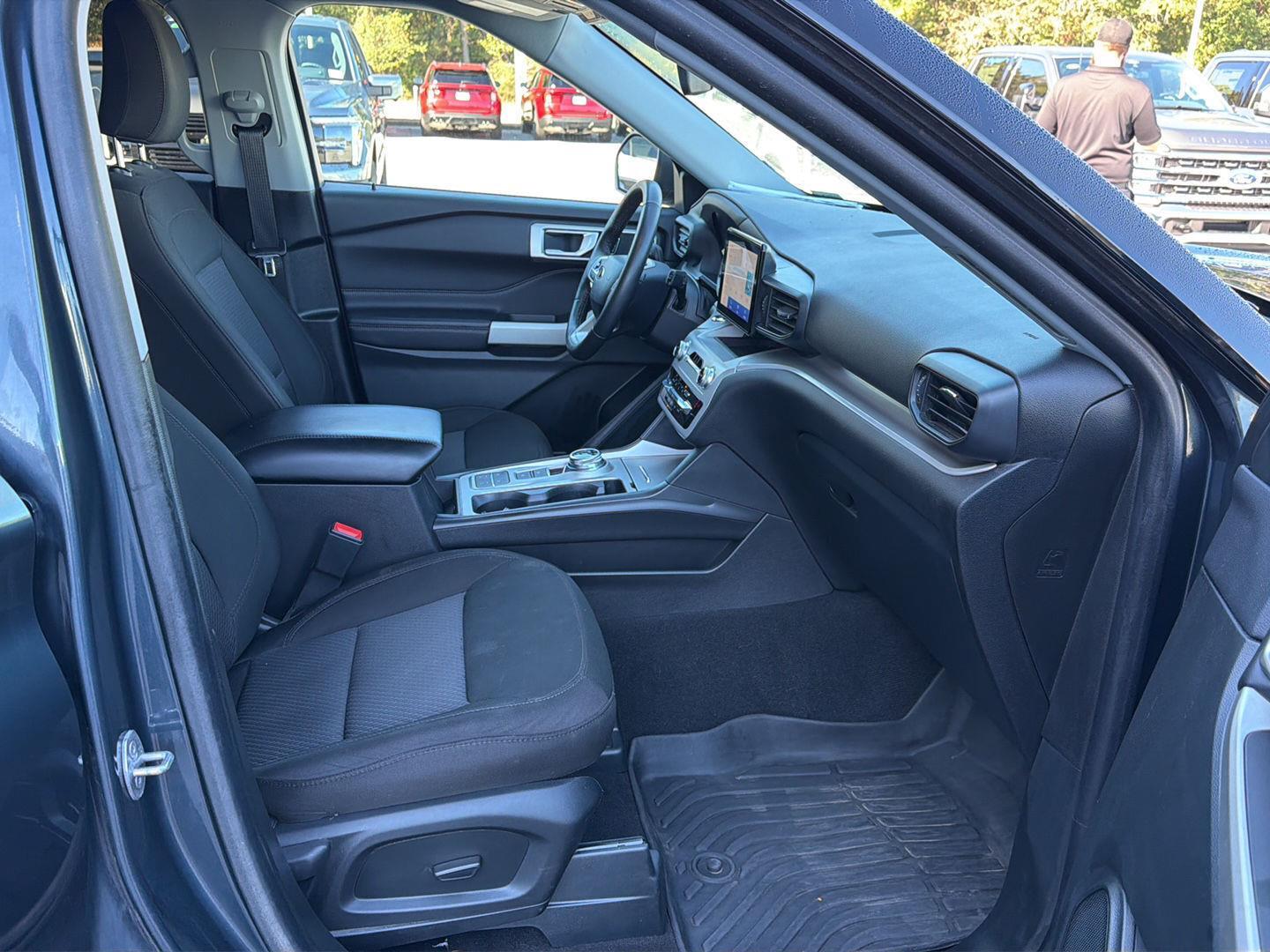 Used 2024 Ford Explorer SUV