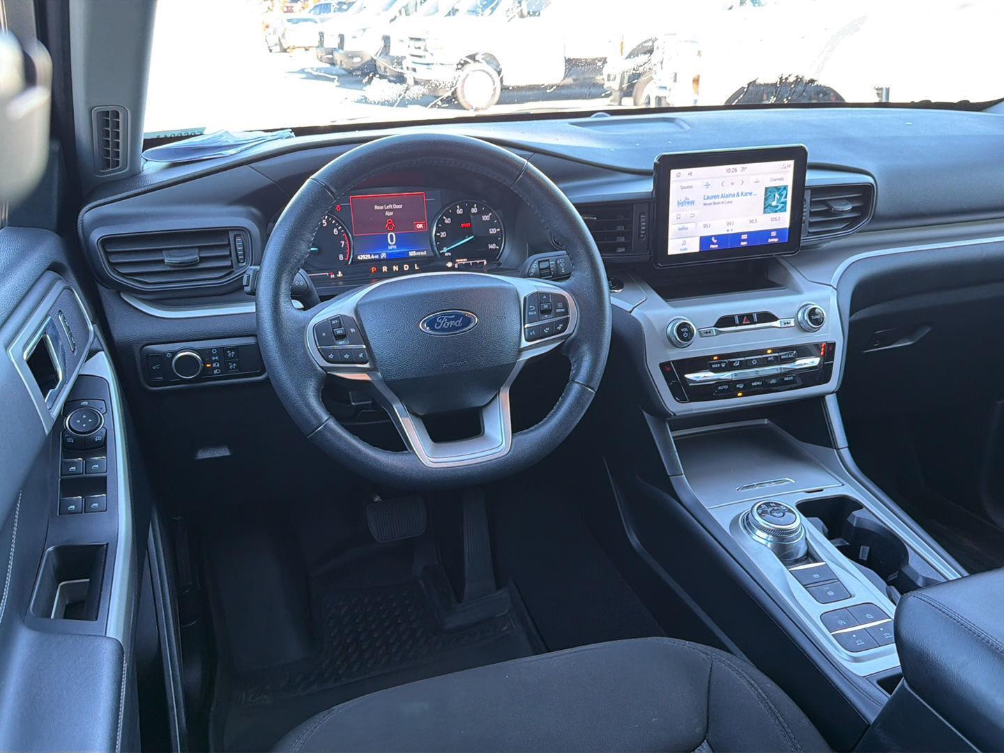 Used 2024 Ford Explorer SUV
