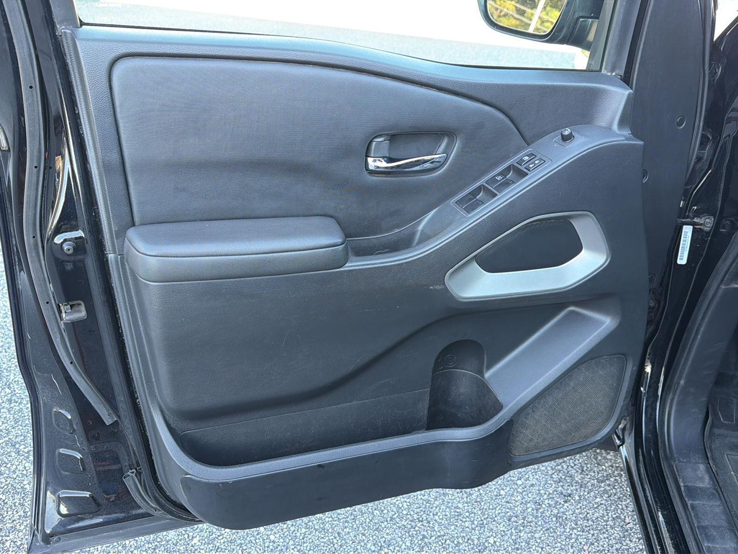 Used 2024 Nissan Frontier Truck