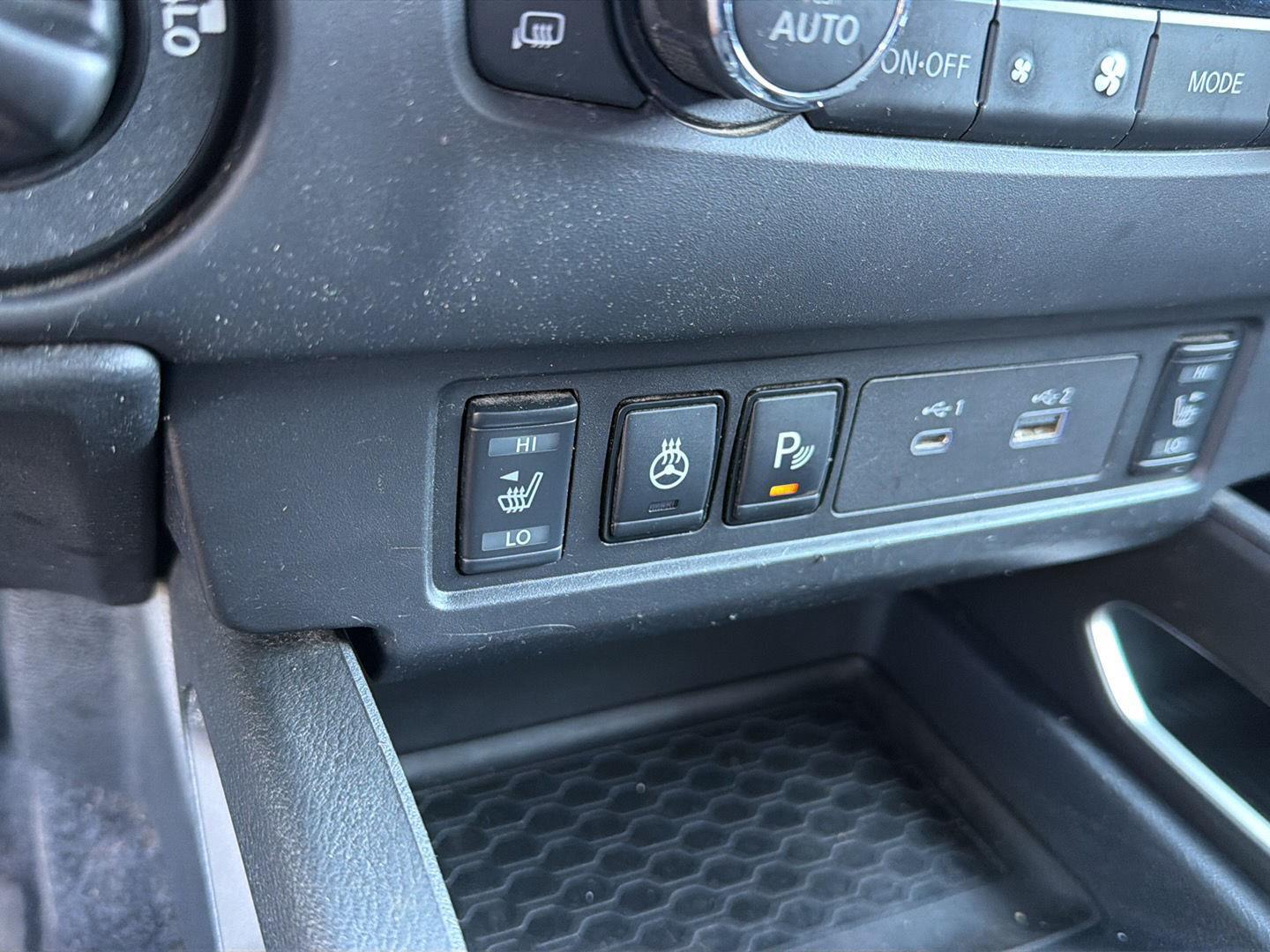 Used 2024 Nissan Frontier Truck