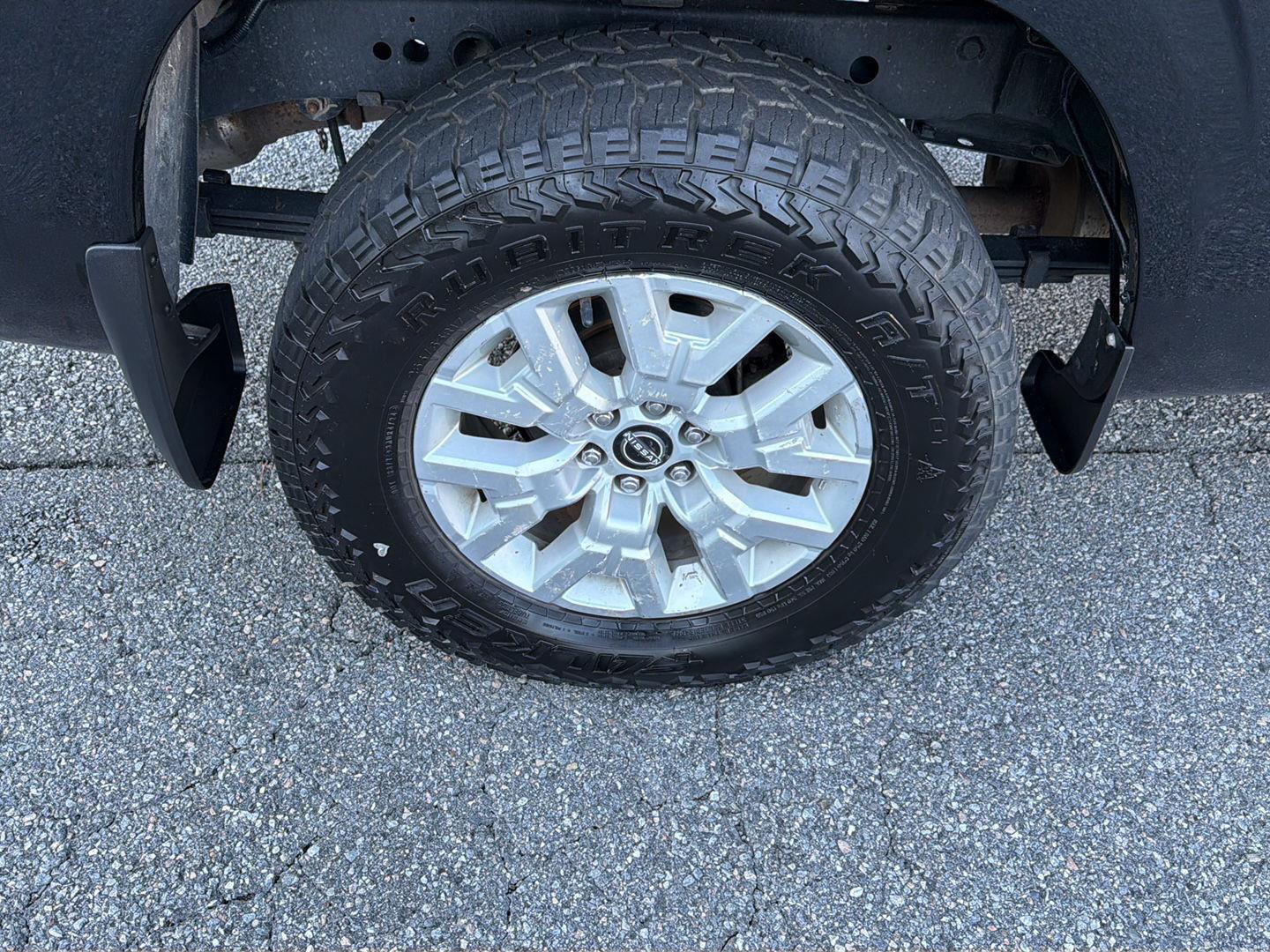Used 2024 Nissan Frontier Truck