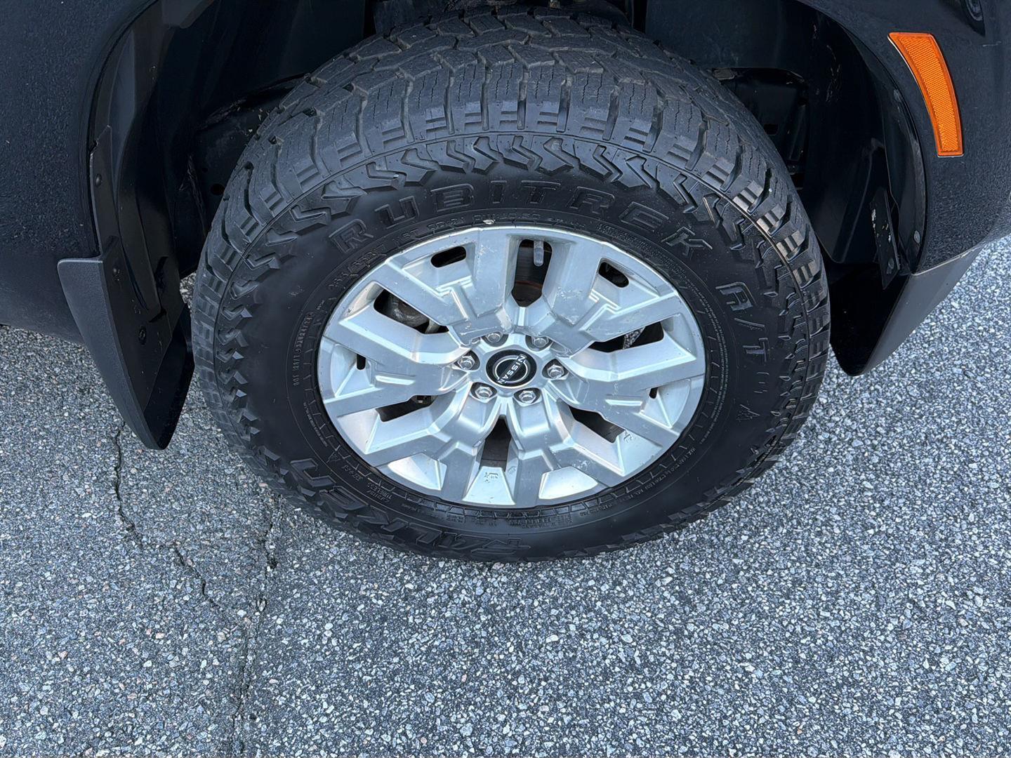 Used 2024 Nissan Frontier Truck