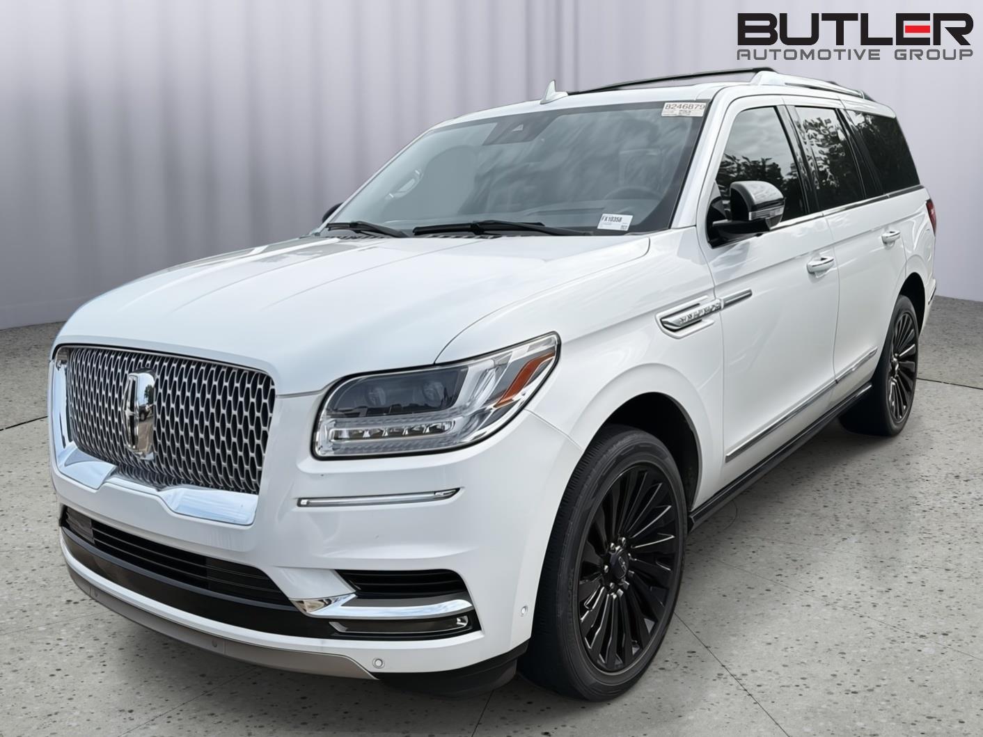 Pristine White 2021 Lincoln Navigator SUV / Crossover 4X2 Automatic