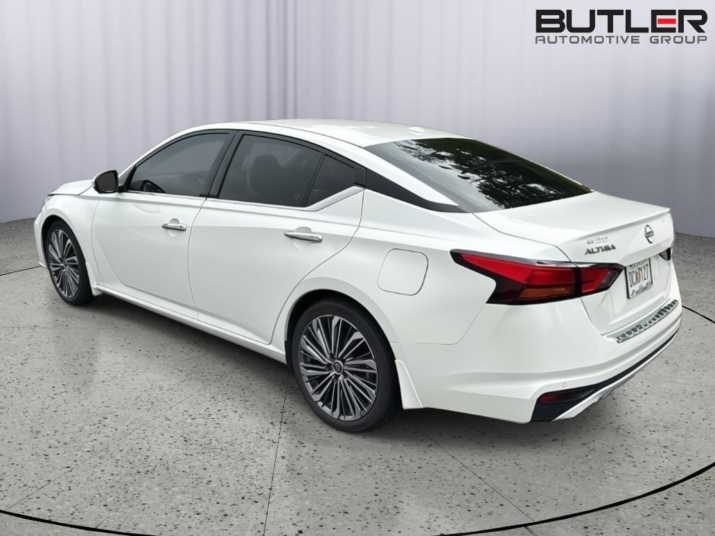 Used 2023 Nissan Altima Sedan
