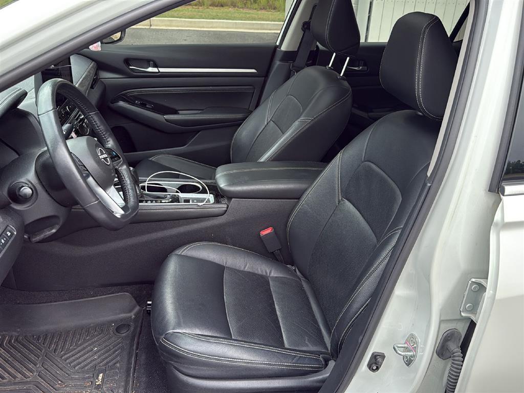 Used 2023 Nissan Altima Sedan