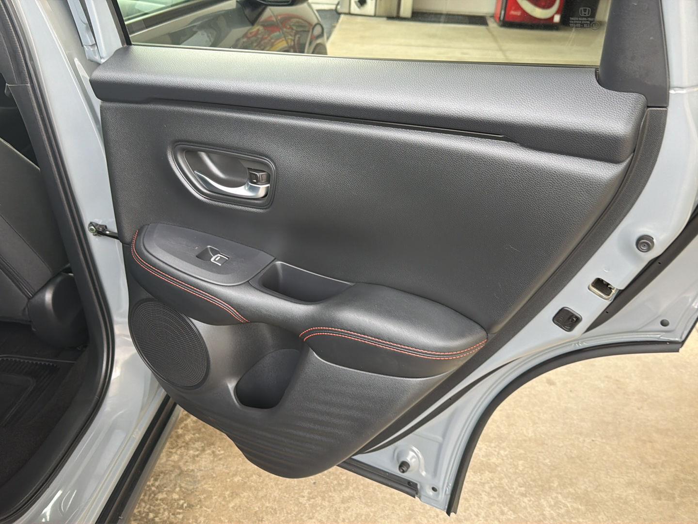 Used 2025 Honda HR-V SUV