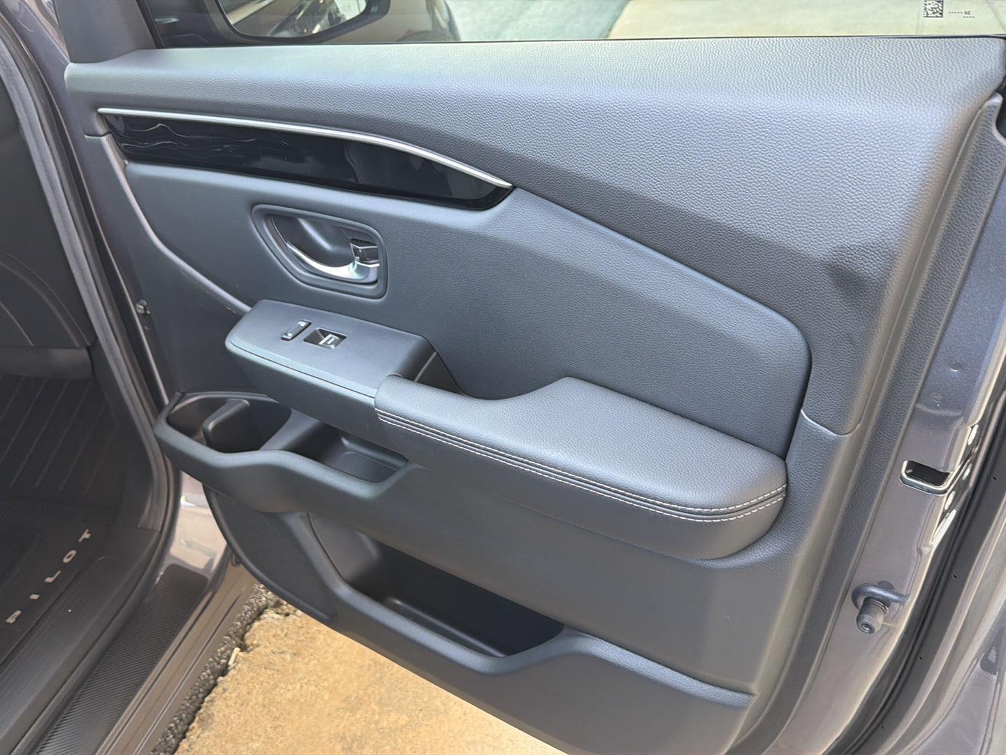 Used 2025 Honda Pilot SUV