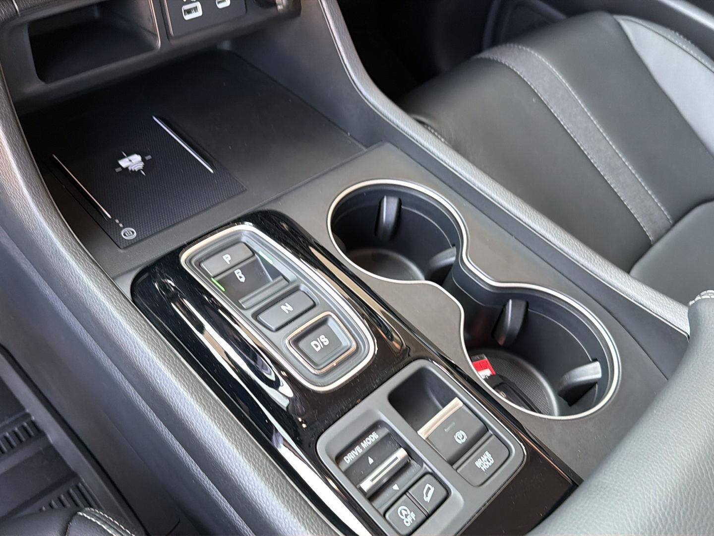 Used 2025 Honda Pilot SUV