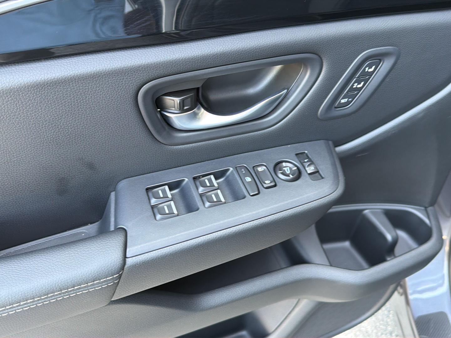 Used 2025 Honda Pilot SUV