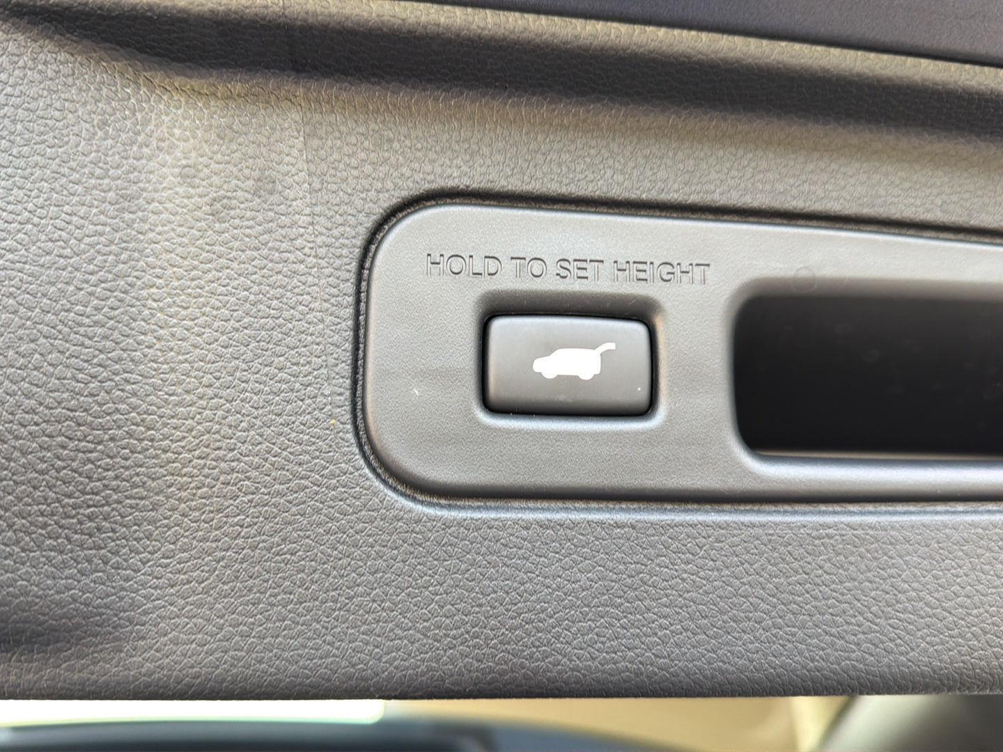 Used 2025 Honda Pilot SUV