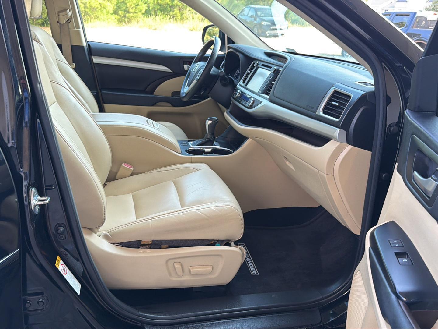 Used 2017 Toyota Highlander SUV