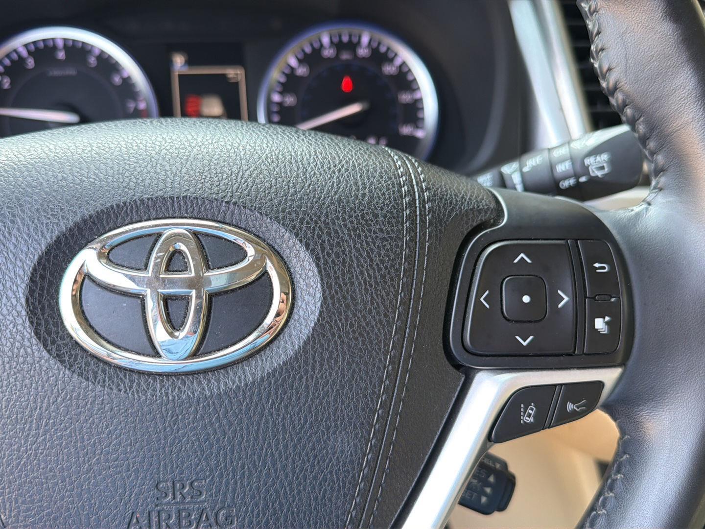 Used 2017 Toyota Highlander SUV